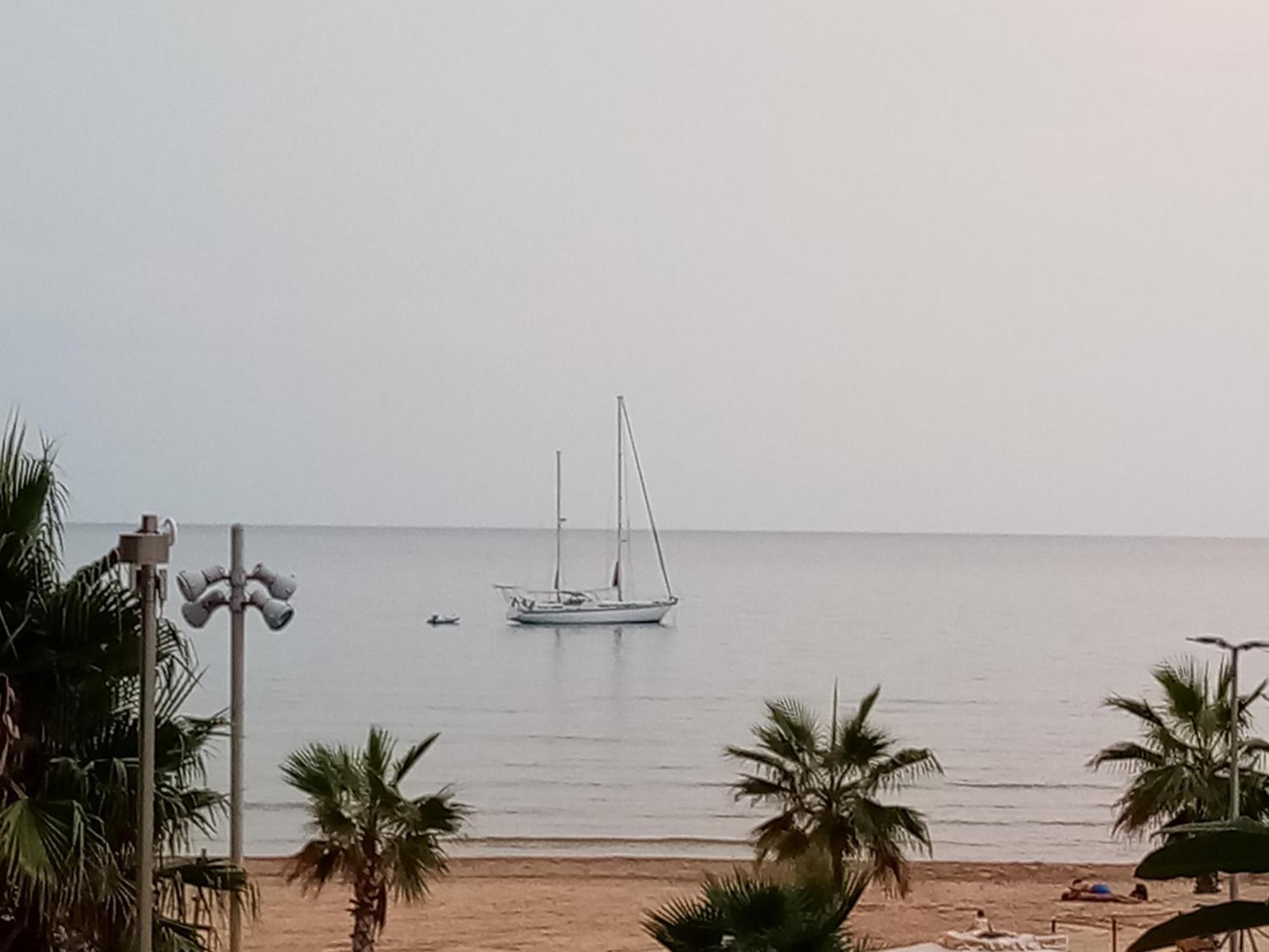 Molo Di Levante - Rent Apartment มารีนาดีรากูซา ภายนอก รูปภาพ
