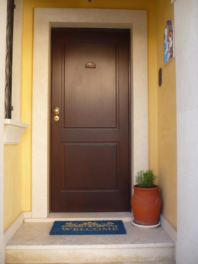 Molo Di Levante - Rent Apartment มารีนาดีรากูซา ภายนอก รูปภาพ