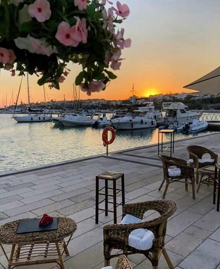 Molo Di Levante - Rent Apartment มารีนาดีรากูซา ภายนอก รูปภาพ
